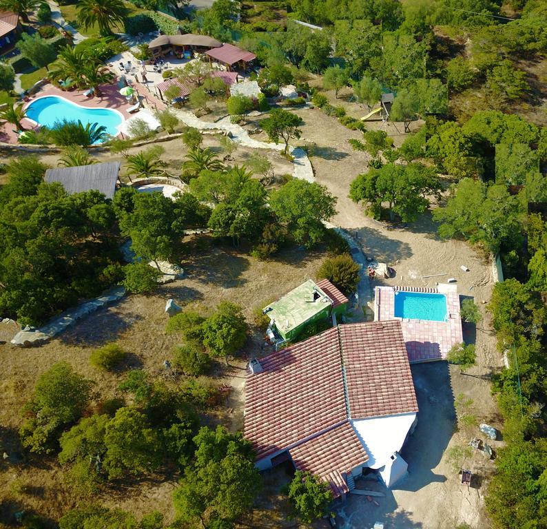 Résidence Villa Smeralda Telti Extérieur photo